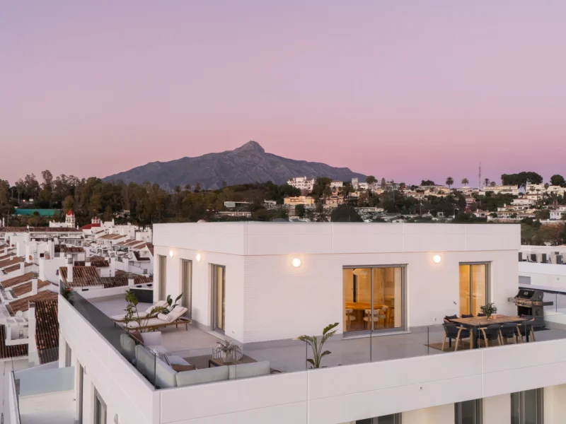 4 Bedroom Apartment for Sale in La Campaña, Nueva Andalucía, Marbella