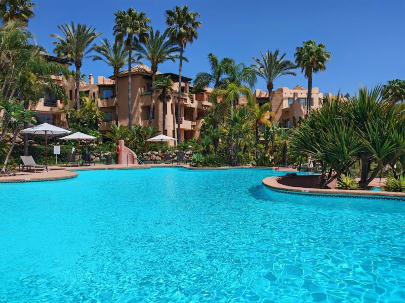 3 Bedroom Apartment with Terrace for Sale in Sierra Blanca, Marbella