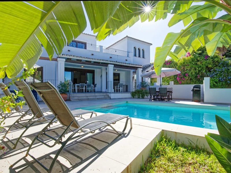 5 Bedroom Private Villa for Sale in Urb. el Rosario, El Rosario, Marbella