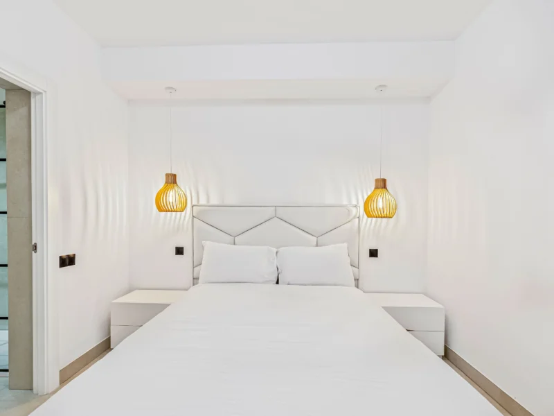 4 Bedroom Apartment with Terrace for Sale in Nueva Andalucía, Marbella