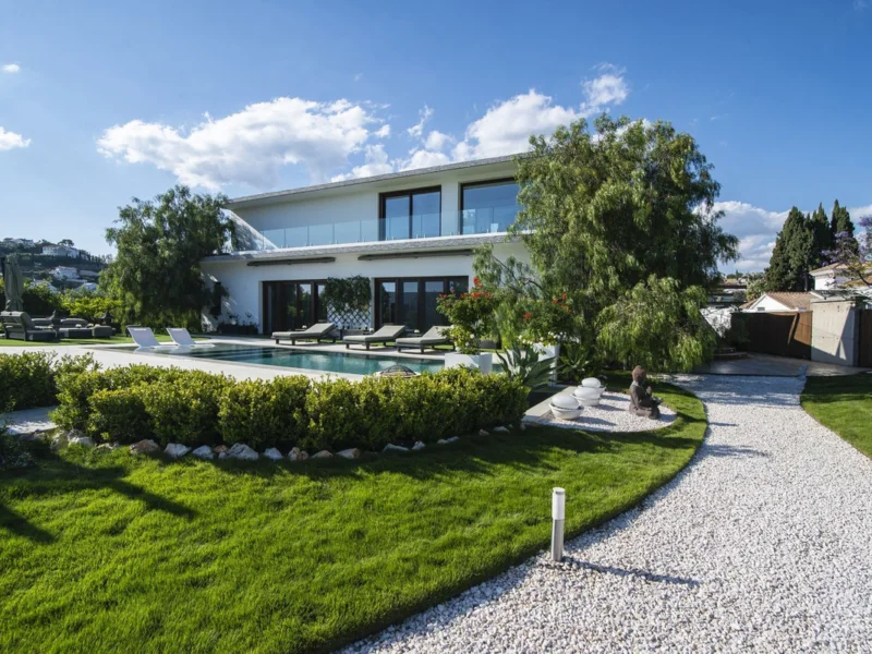 6 Bedroom Private Villa for Sale in Benahavís
