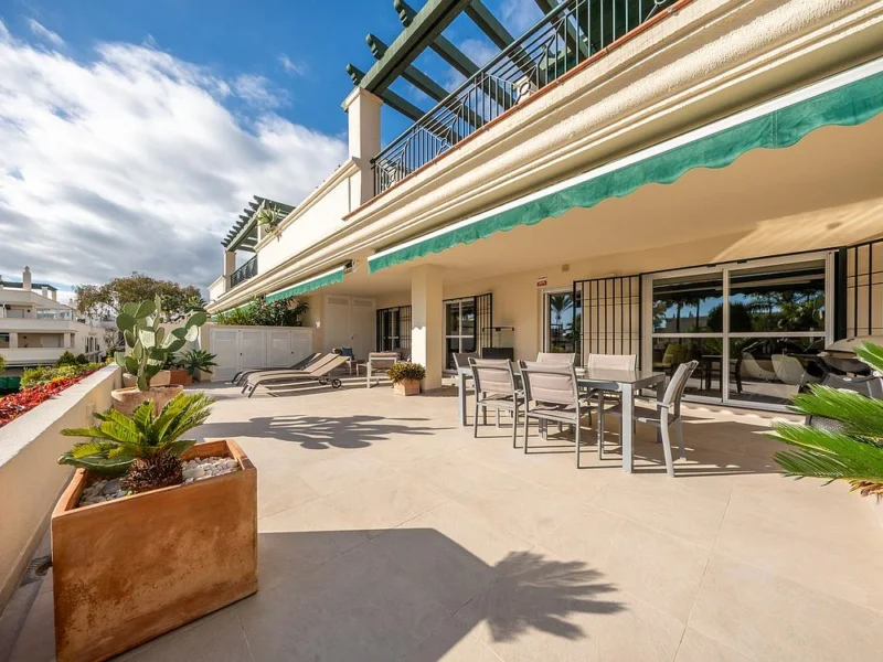 2 Bedroom Apartment for Sale in Nueva Andalucía, Marbella