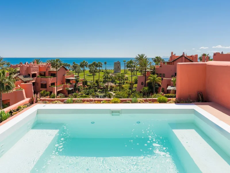3 Bedroom Apartment for Sale in Estepona