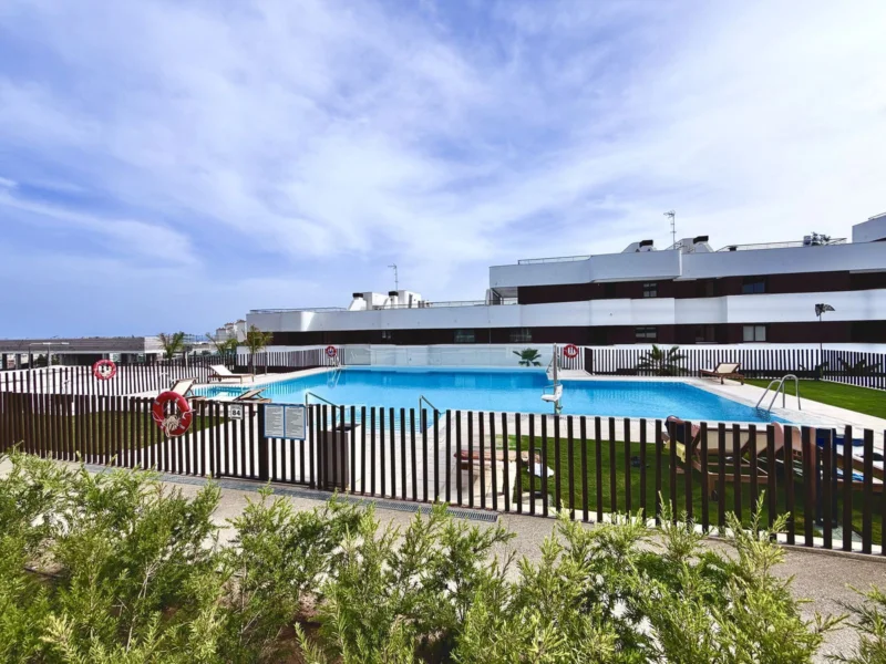 2 Bedroom Apartment with Terrace for Sale in Estepona