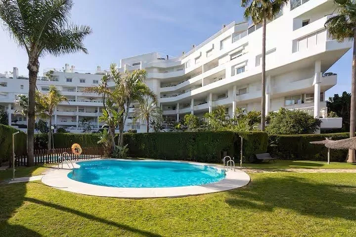3 Bedroom Apartment with Terrace for Rent in Guadalmina Alta, San Pedro de Alcántara