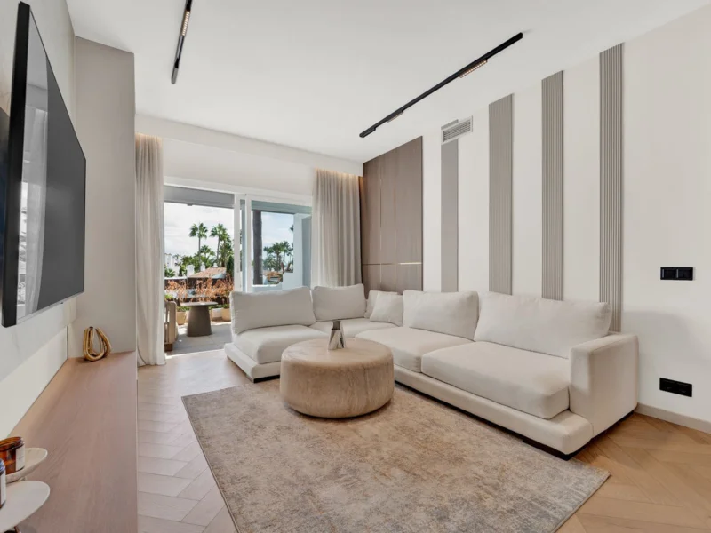 2 Bedroom Apartment with Terrace for Sale in Costalita, Cancelada, Estepona
