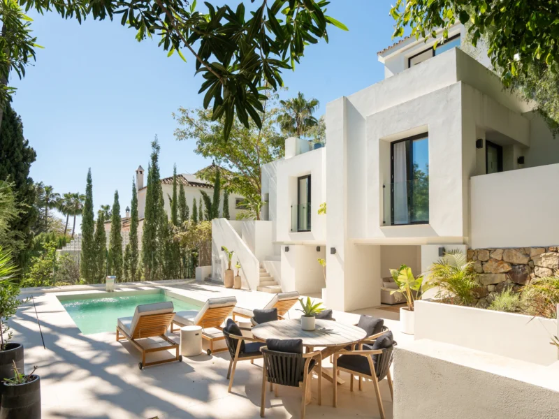 5 Bedroom Private Villa for Sale in Los Naranjos Hill Club, Nueva Andalucía, Marbella