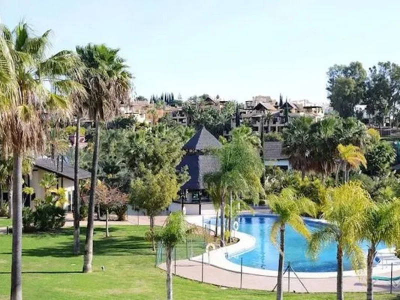 2 Bedroom Apartment with Terrace for Sale in Estepona