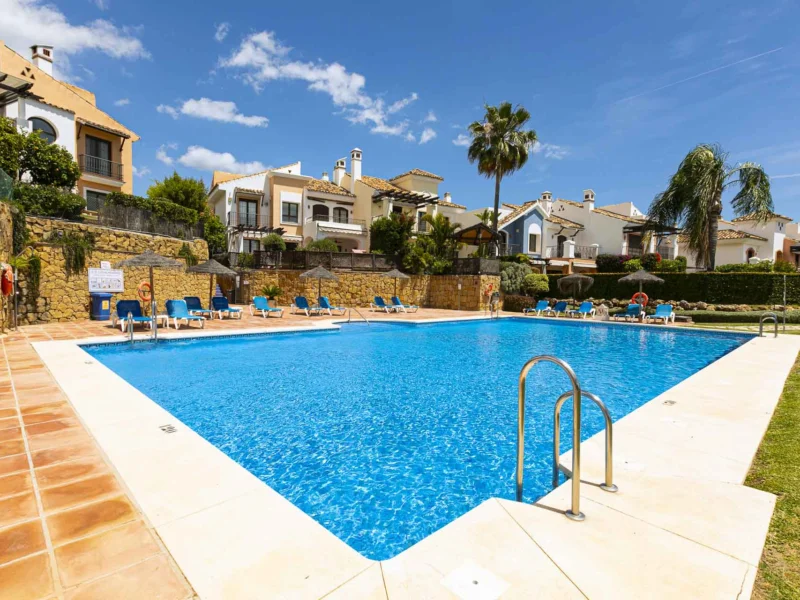 4 Bedroom Private Villa for Sale in Los Almendros, Benahavís
