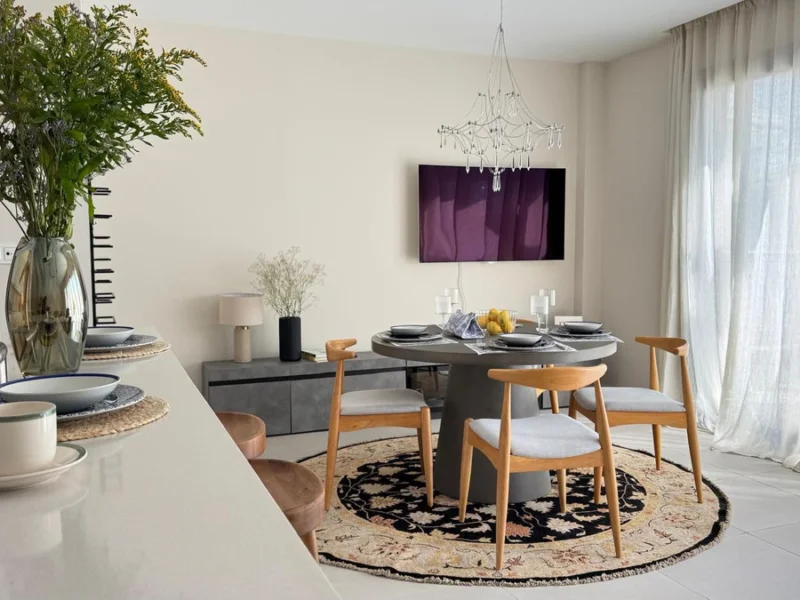 3 Bedroom Apartment with Terrace for Sale in Estepona