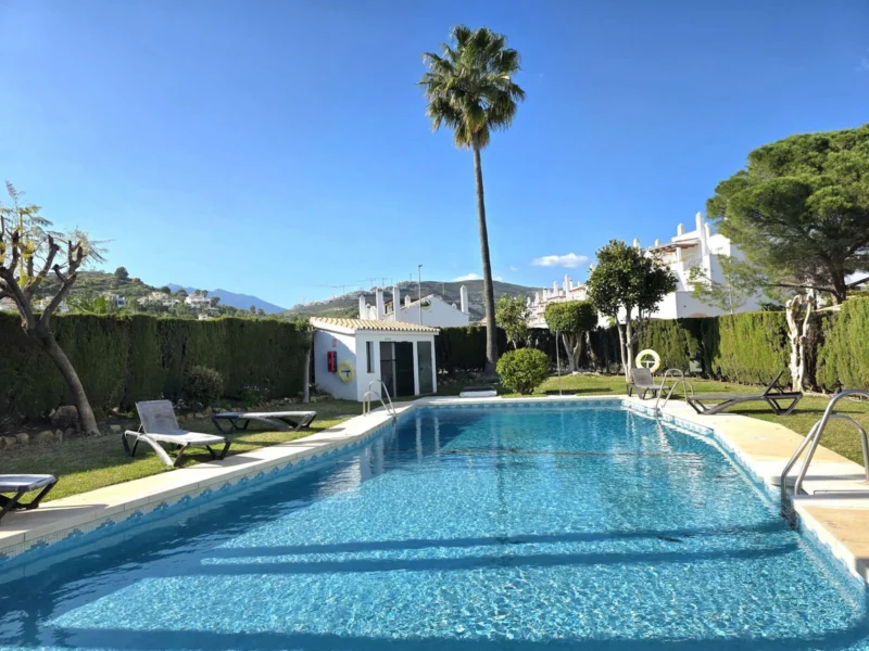 3 Bedroom Private Villa with Terrace for Sale in Aloha, Nueva Andalucía, Marbella