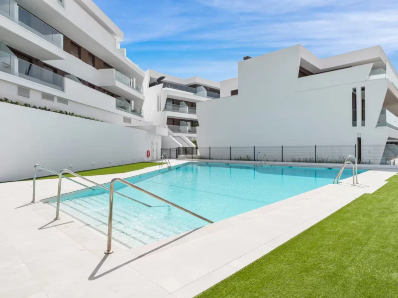 3 Bedroom Apartment for Sale in Estepona