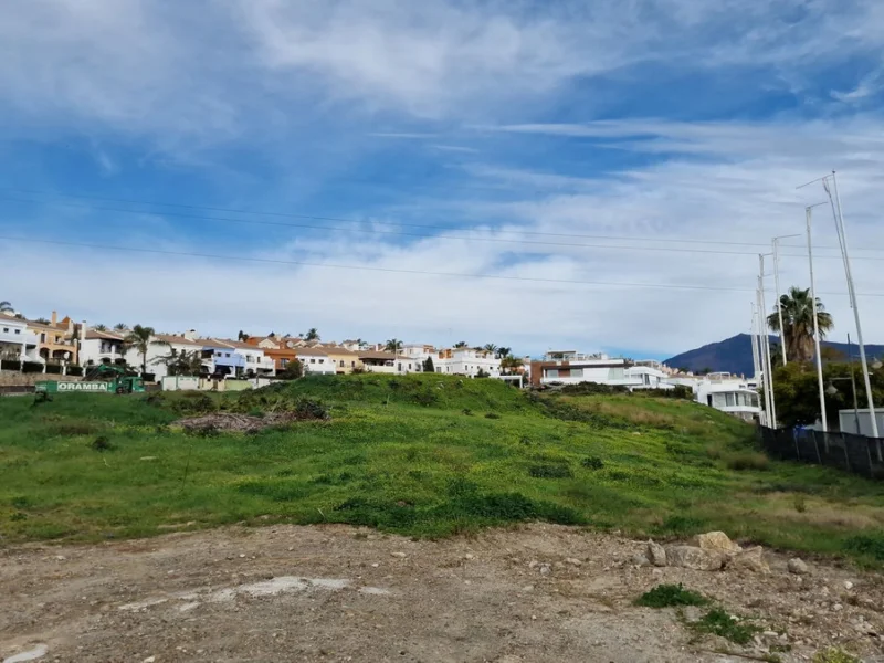 Apartment for Sale in La Alqueria, Estepona