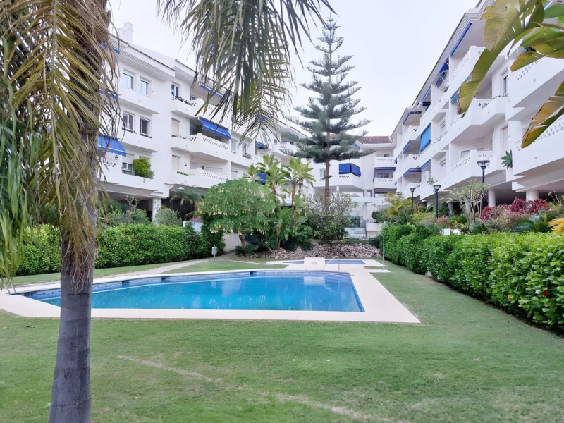 3 Bedroom Apartment with Terrace for Sale in San Pedro de Alcántara