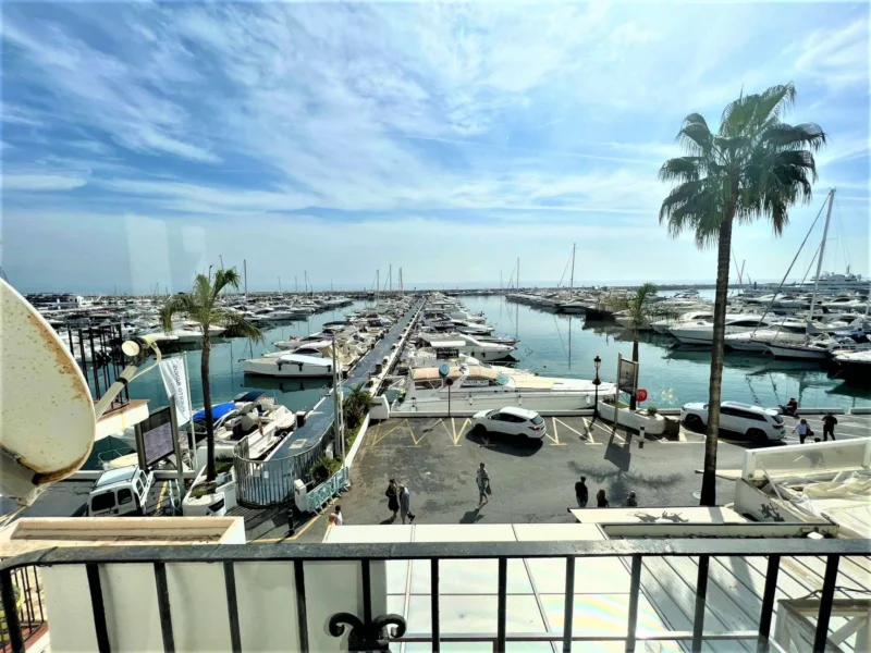3 Bedroom Private Villa for Sale in Puerto Banús, Marbella