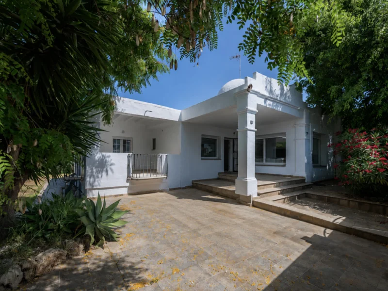 4 Bedroom Private Villa for Sale in Cabopino, Marbella