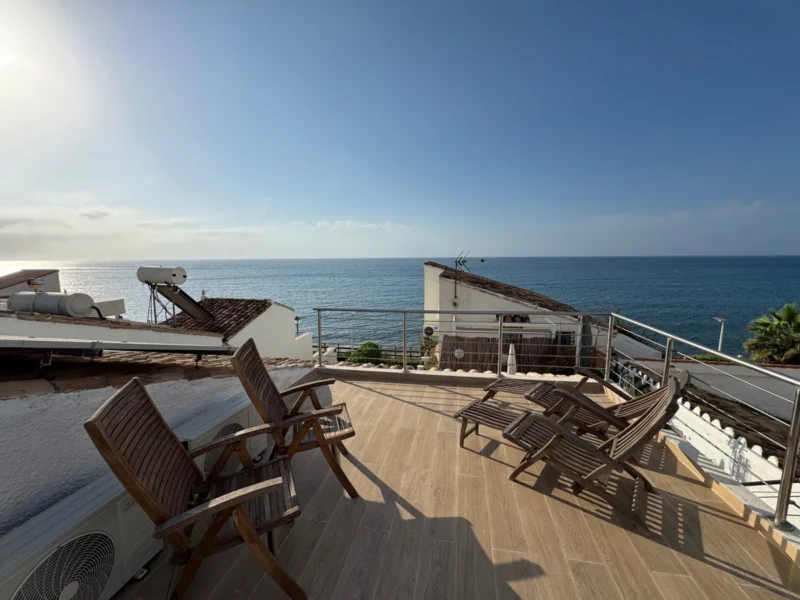 3 Bedroom Private Villa with Terrace for Sale in Estepona