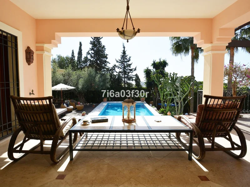 5 Bedroom Private Villa for Sale in Nueva Andalucía, Marbella