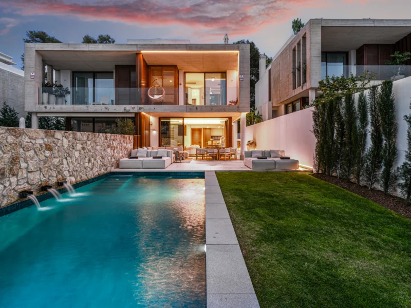 4 Bedroom Private Villa for Sale in Milla de Oro, Marbella
