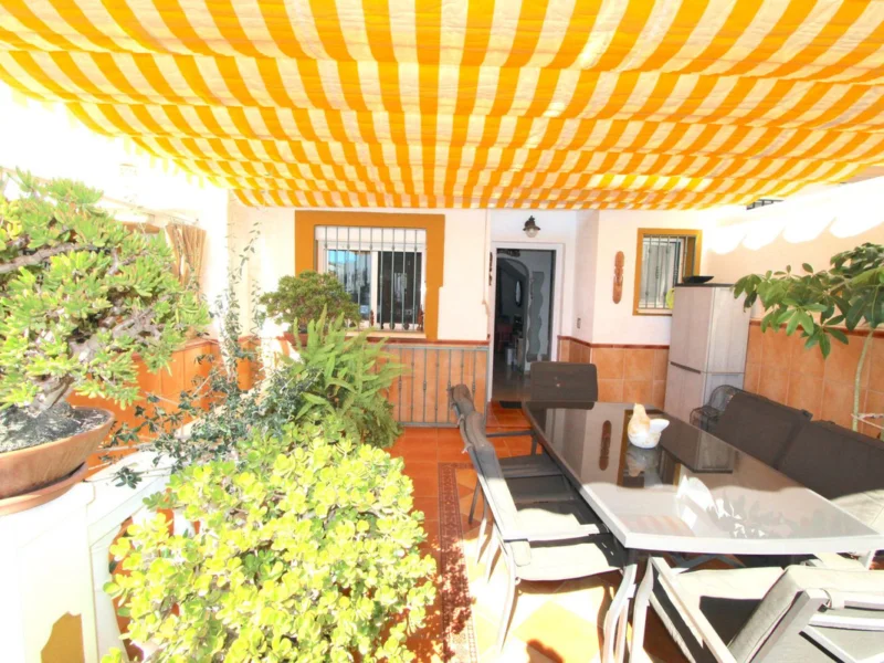 5 Bedroom Private Villa with Terrace for Sale in Marbella