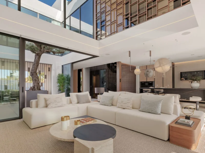 4 Bedroom Private Villa for Sale in Milla de Oro, Marbella