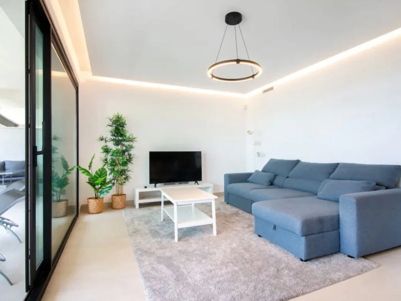 Furnished 3 Bedroom Apartment with Terrace for Rent in Benahavís