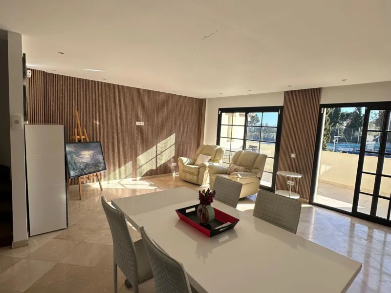 Furnished 2 Bedroom Apartment for Rent in Los Pinos de Aloha, Nueva Andalucía, Marbella