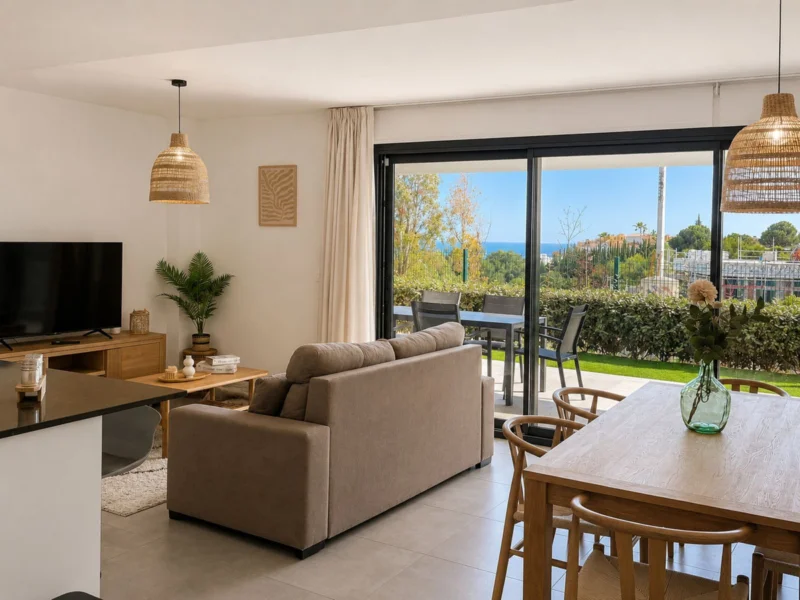 Furnished 3 Bedroom Apartment with Terrace for Rent in Estepona