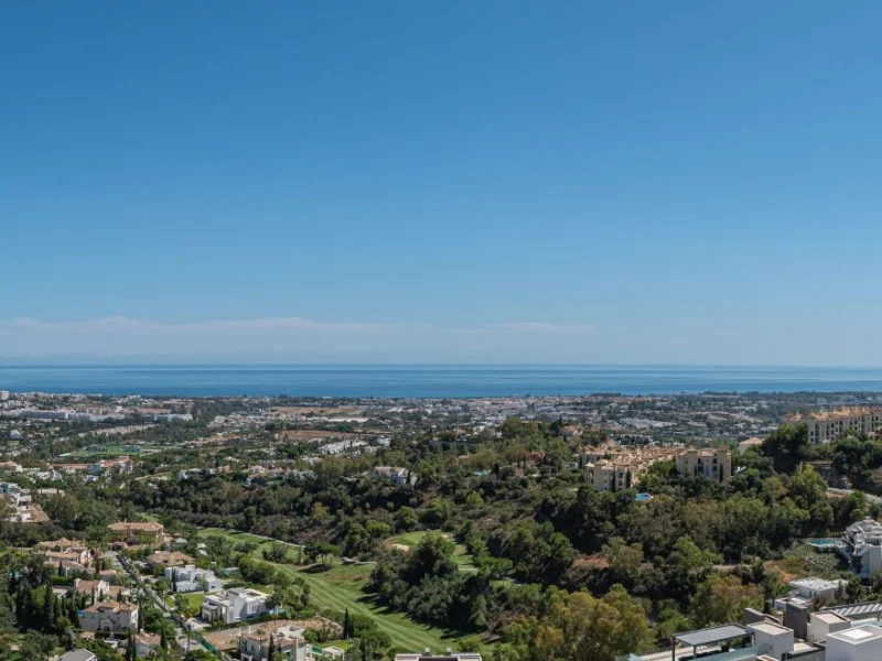 3 Bedroom Apartment for Sale in Benahavís