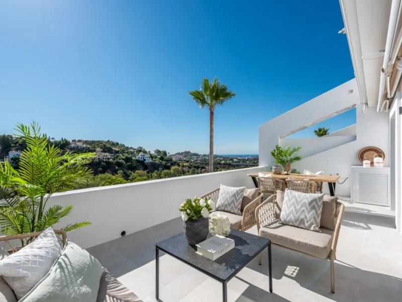 3 Bedroom Apartment for Sale in El Mirador, Marbella Centro