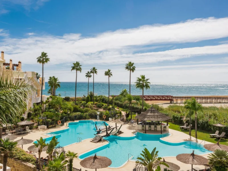 3 Bedroom Apartment for Sale in Estepona