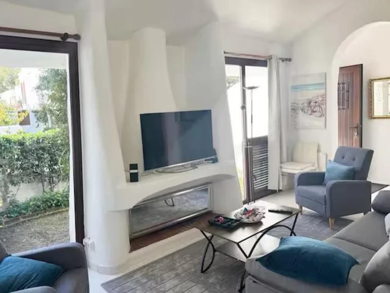 2 Bedroom Apartment for Sale in Estepona