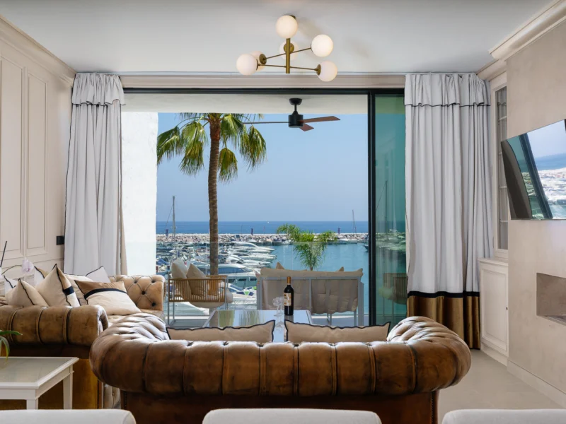 2 Bedroom Apartment for Sale in Puerto Banús, Marbella