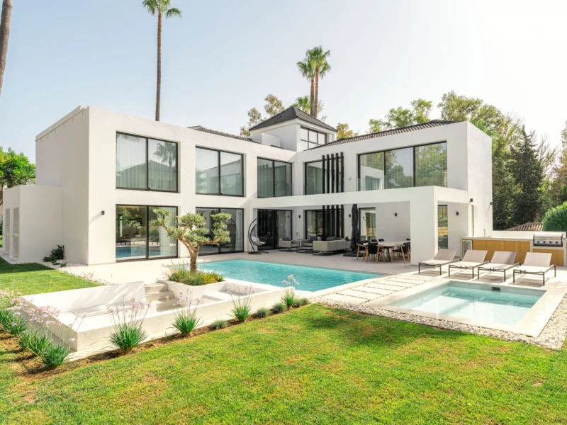 4 Bedroom Private Villa for Sale in Supermanzana H, Nueva Andalucía, Marbella