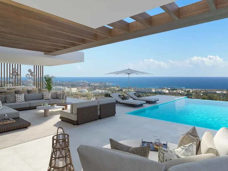 4 Bedroom Private Villa with Terrace for Sale in Resinera Voladilla, Estepona