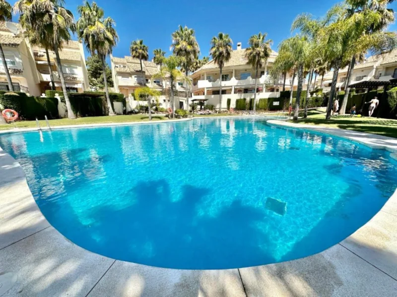 3 Bedroom Private Villa for Sale in Costabella, Marbella