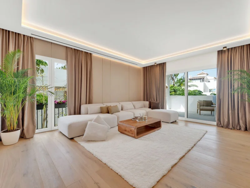 3 Bedroom Apartment with Terrace for Sale in Nagüeles, Marbella