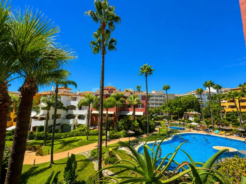3 Bedroom Apartment for Sale in El Infantado, Milla de Oro, Marbella
