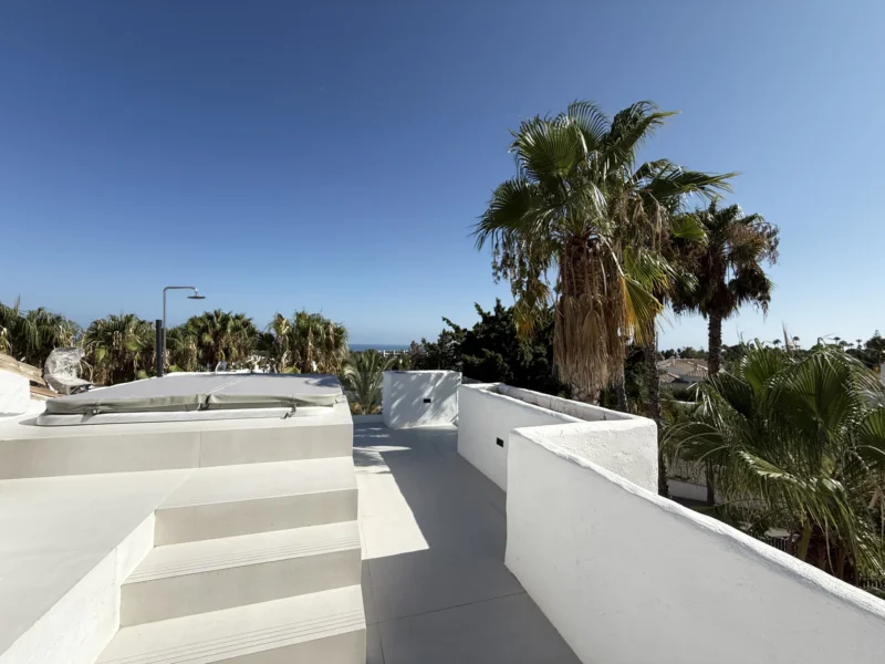 3 Bedroom Apartment for Sale in Cancelada, Estepona