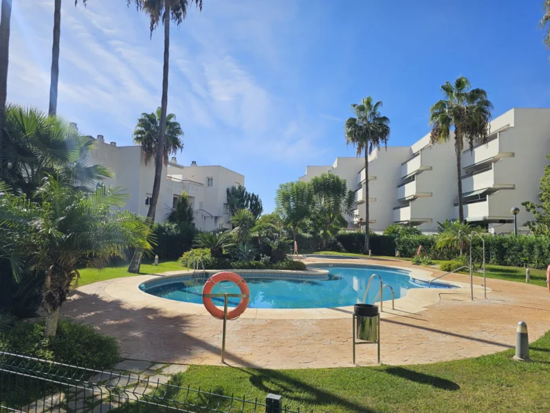 2 Bedroom Apartment for Sale in Guadalmina Baja, San Pedro de Alcántara