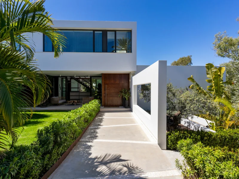 Furnished 6 Bedroom Private Villa for Rent in Benahavís