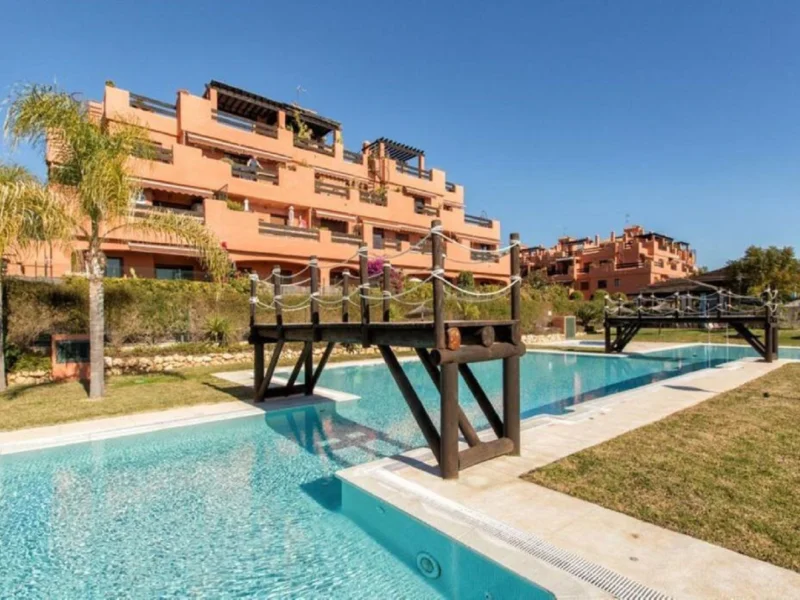 2 Bedroom Apartment for Sale in Estepona