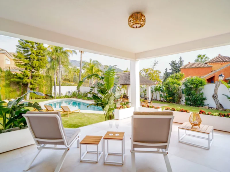 6 Bedroom Private Villa for Sale in Marbella