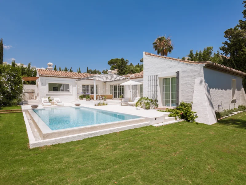 3 Bedroom Private Villa for Sale in Guadalmina Alta, San Pedro de Alcántara