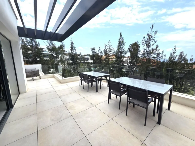 4 Bedroom Apartment for Sale in Cabopino, Marbella