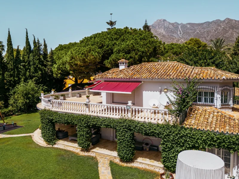 5 Bedroom Private Villa for Sale in Rocio de Nagüeles, Milla de Oro, Marbella