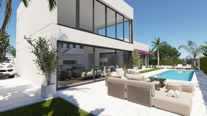 3 Bedroom Private Villa for Sale in Estepona