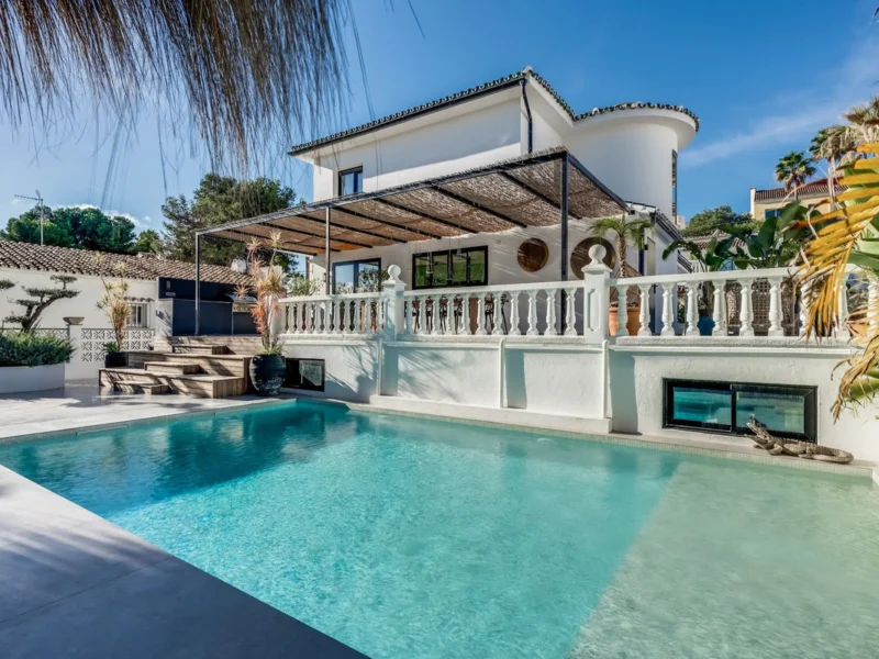 5 Bedroom Private Villa for Sale in Nueva Andalucía, Marbella