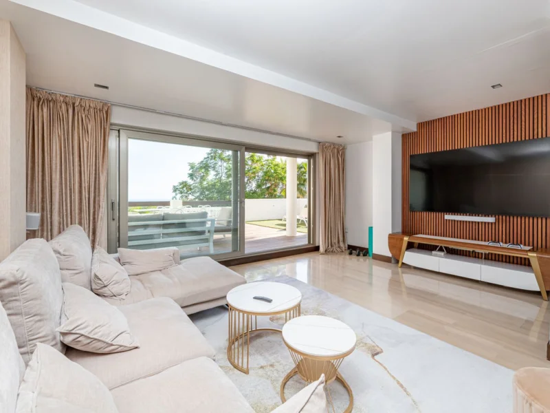 2 Bedroom Apartment for Sale in Benahavís