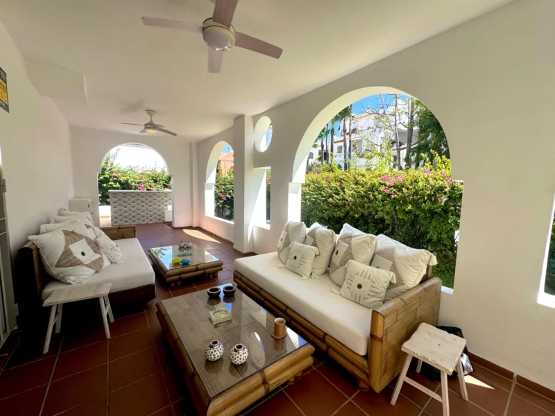 Furnished 2 Bedroom Apartment with Terrace for Rent in Cortijo Blanco, San Pedro de Alcántara